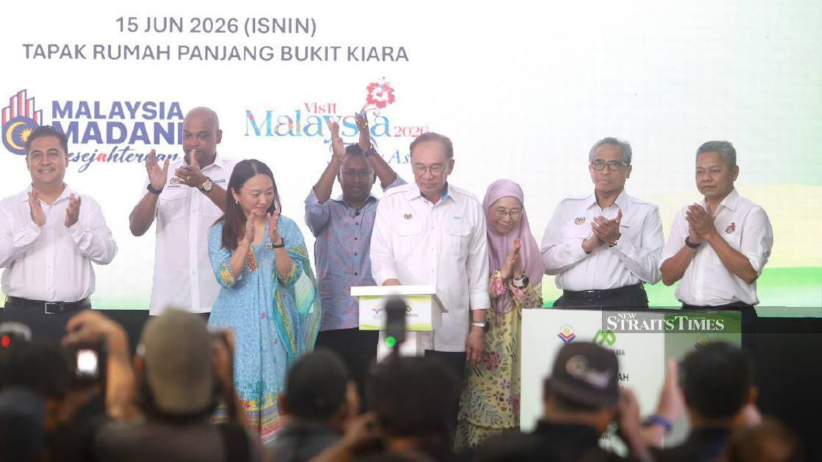 PM Anwar Warns Against Racial Division, Says Ordinary Malaysians Bear the Cost of Political Conflict