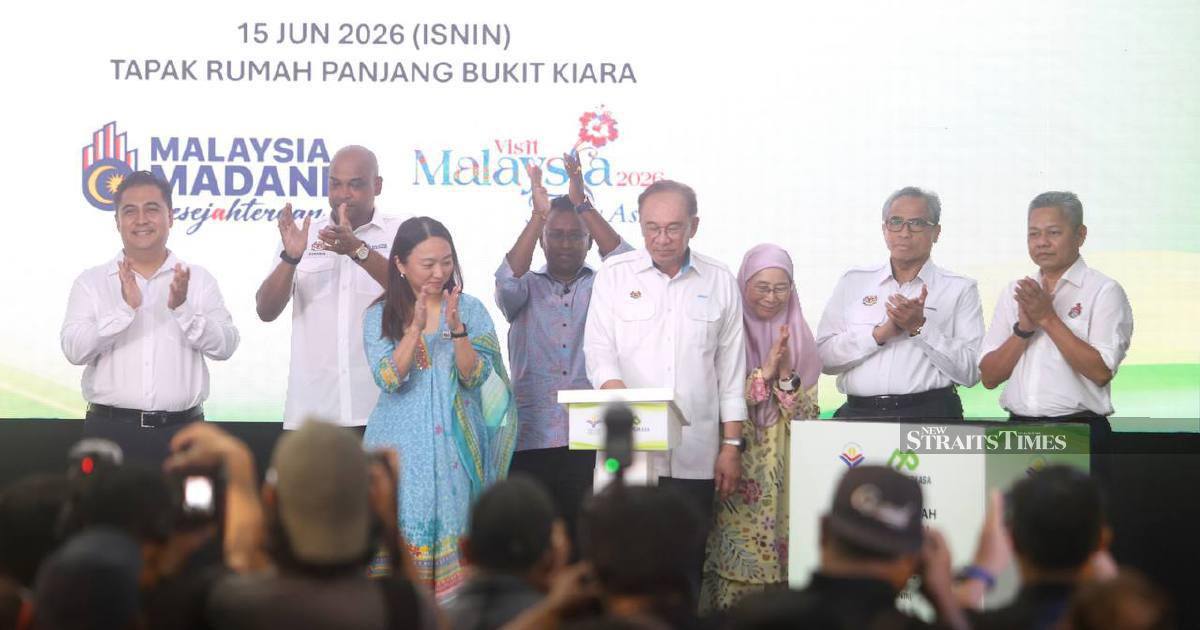 PM Anwar Warns Against Racial Division, Says Ordinary Malaysians Bear the Cost of Political Conflict