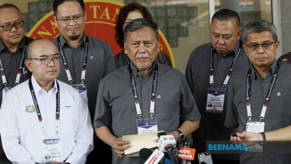Election Commission Sets Sights on Strong Early Voting Turnout for Johor Poll