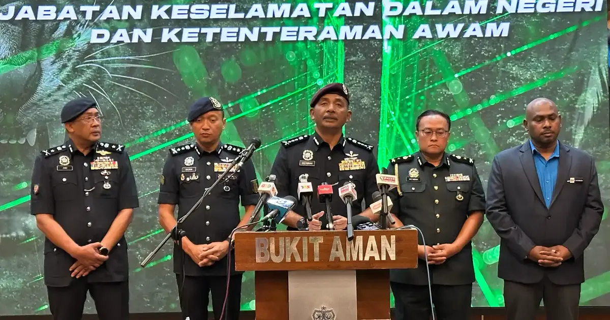 Police Seize RM13 Million in Contraband Including Liquor and Cigarettes in Klang and KL Raids