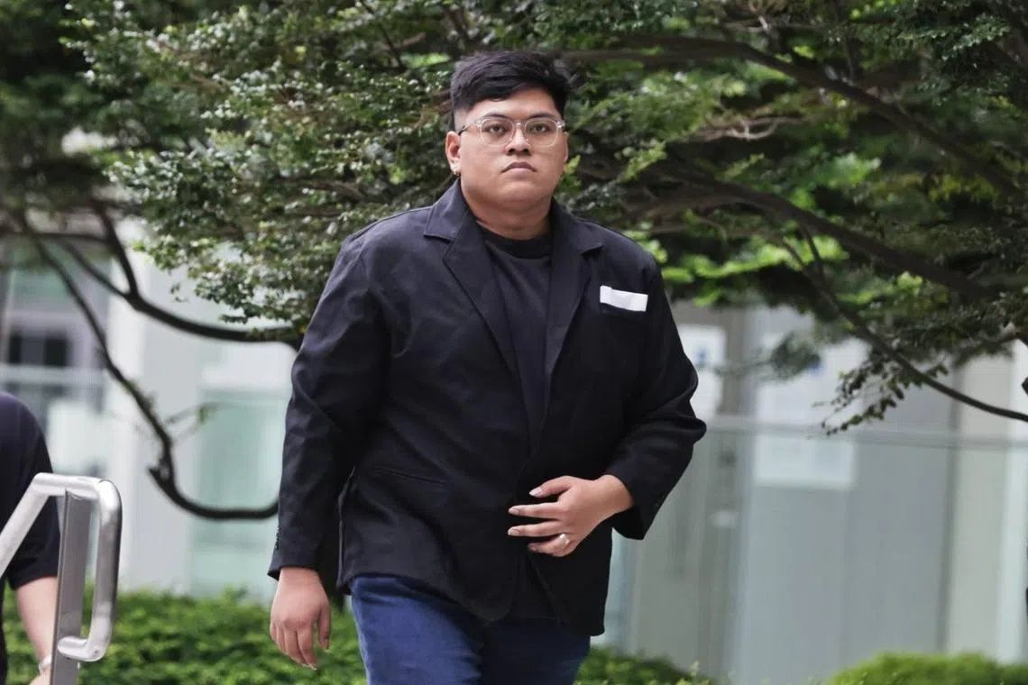Vape Dealer Gets 16 Months' Jail After Dangerous Escape Bid During Singapore Raid