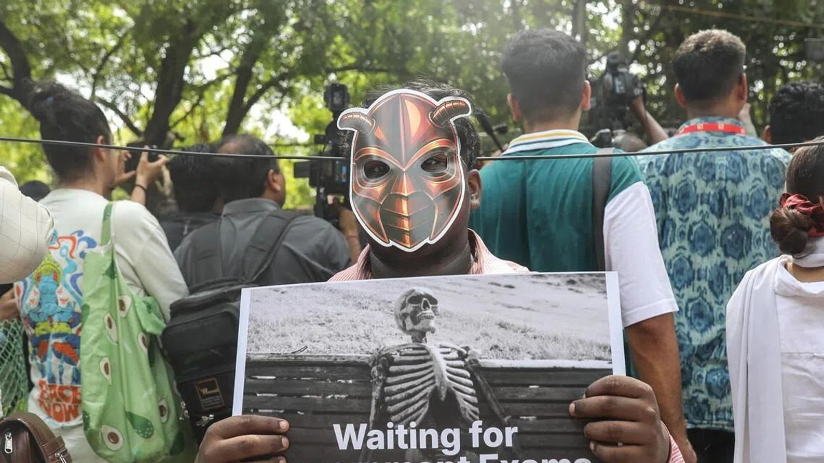India rushes medical exam retest under heavy security after widespread cheating scandal