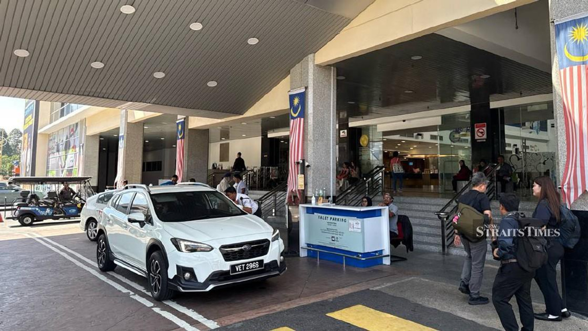 Ismail Sabri's Legal Team Visits Him at Heart Institute Following Court Proceedings