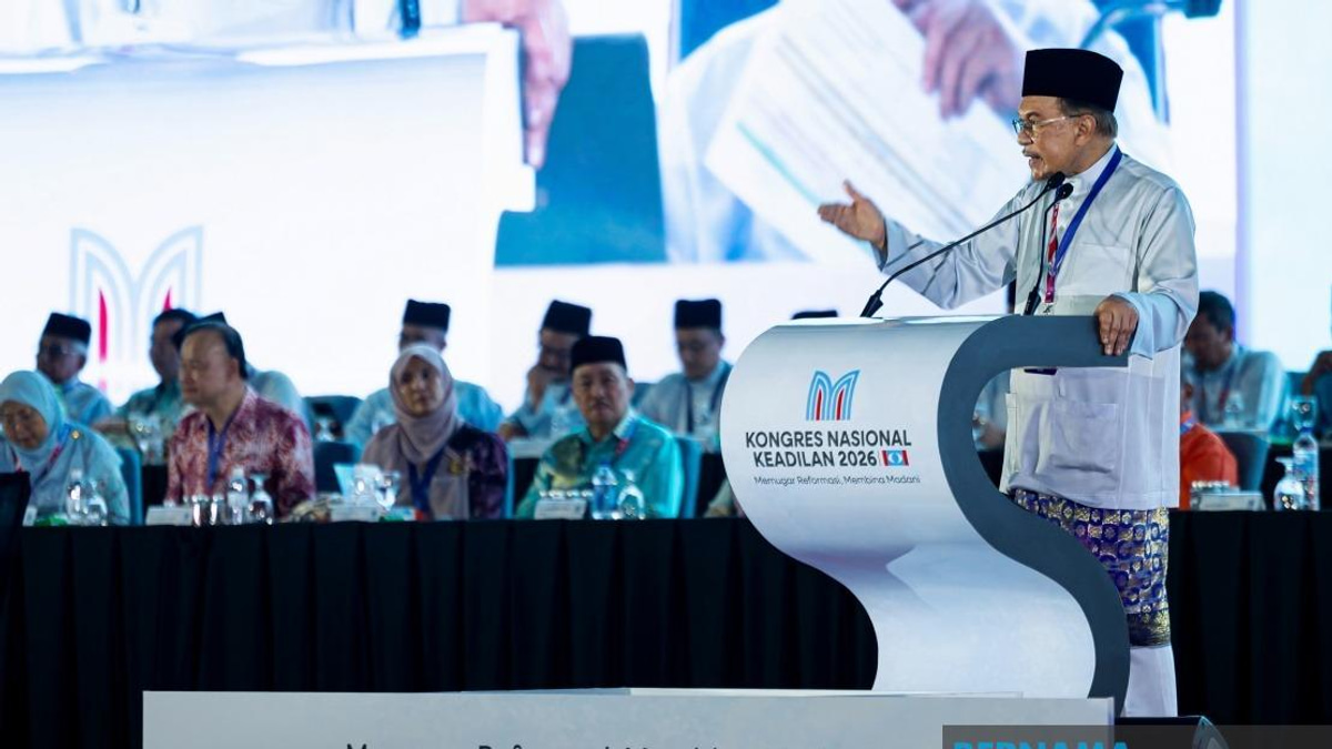 Anwar Rebuffs Talk of Strain with Zahid, Emphasises Unity Government Stability
