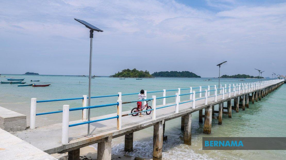 Pulau Tinggi Residents Pin Hopes on New Johor Government to Fix Jetty and Housing Crisis