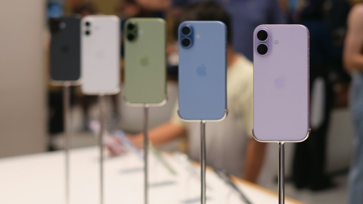 Apple's Legal Assault on OpenAI Could Derail the Race to Build an AI-Powered iPhone Rival
