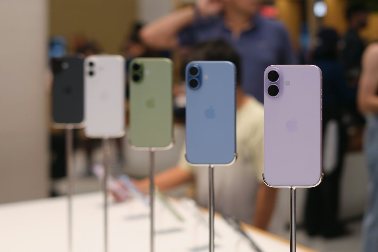 Apple's Legal Assault on OpenAI Could Derail the Race to Build an AI-Powered iPhone Rival