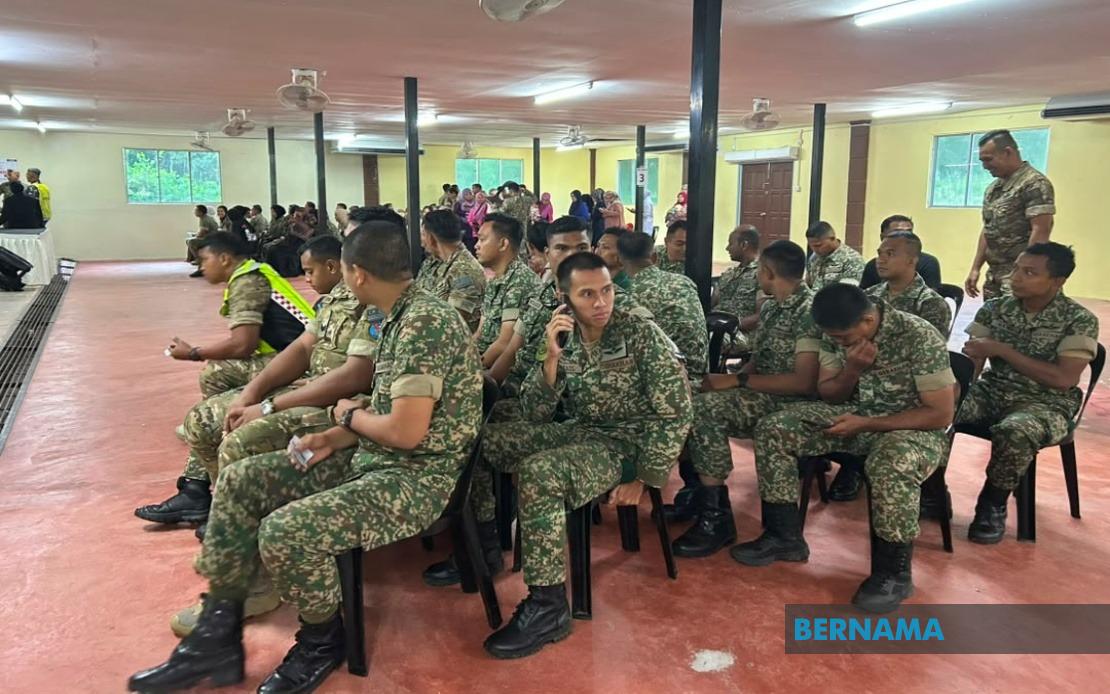 Johor election officials urge early voters to exercise democratic duty with integrity