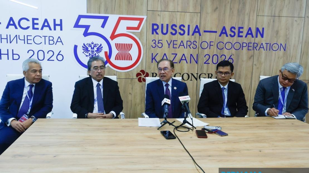 Malaysia Must Fast-track Visa-free Travel and Direct Flights with Russia, Says Anwar