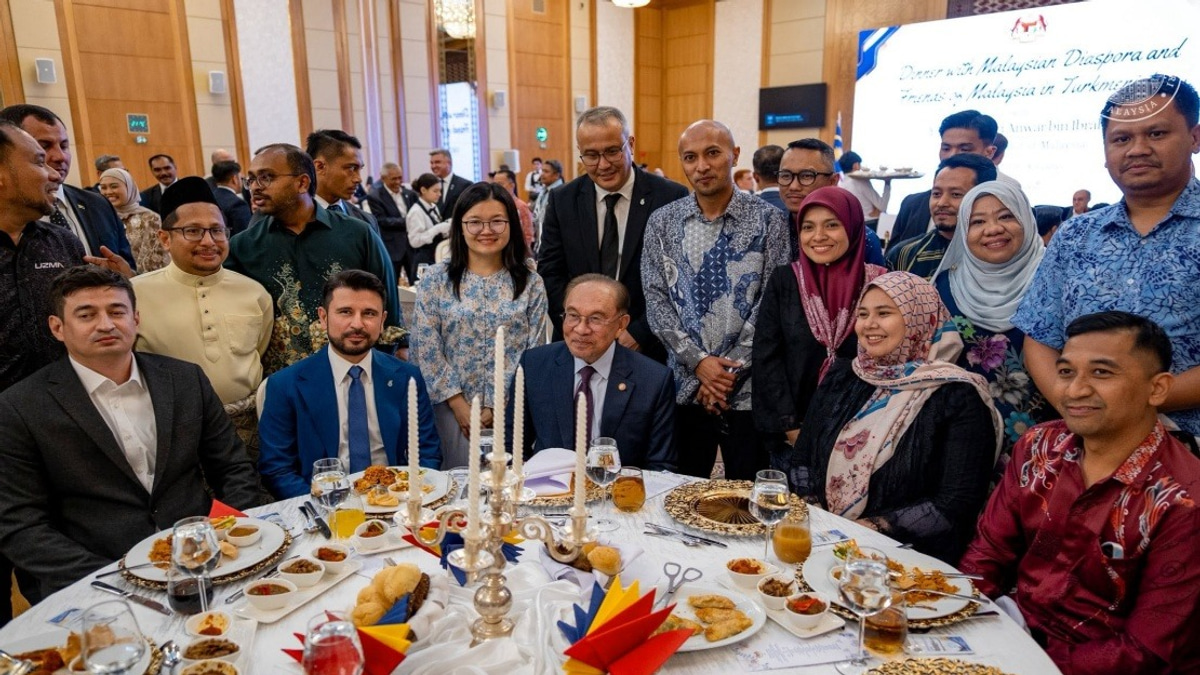 PM Anwar Strengthens Ties with Malaysian Diaspora during Turkmenistan Visit