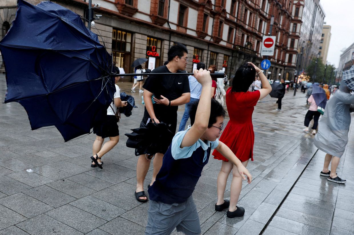 Typhoon Dolphin Batters Eastern China with Record Disruptions as Climate Extremes Intensify