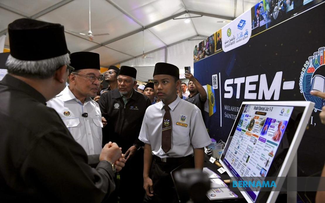 Anwar Approves RM4.6 Million to Upgrade Islamic Institutions Across Penang