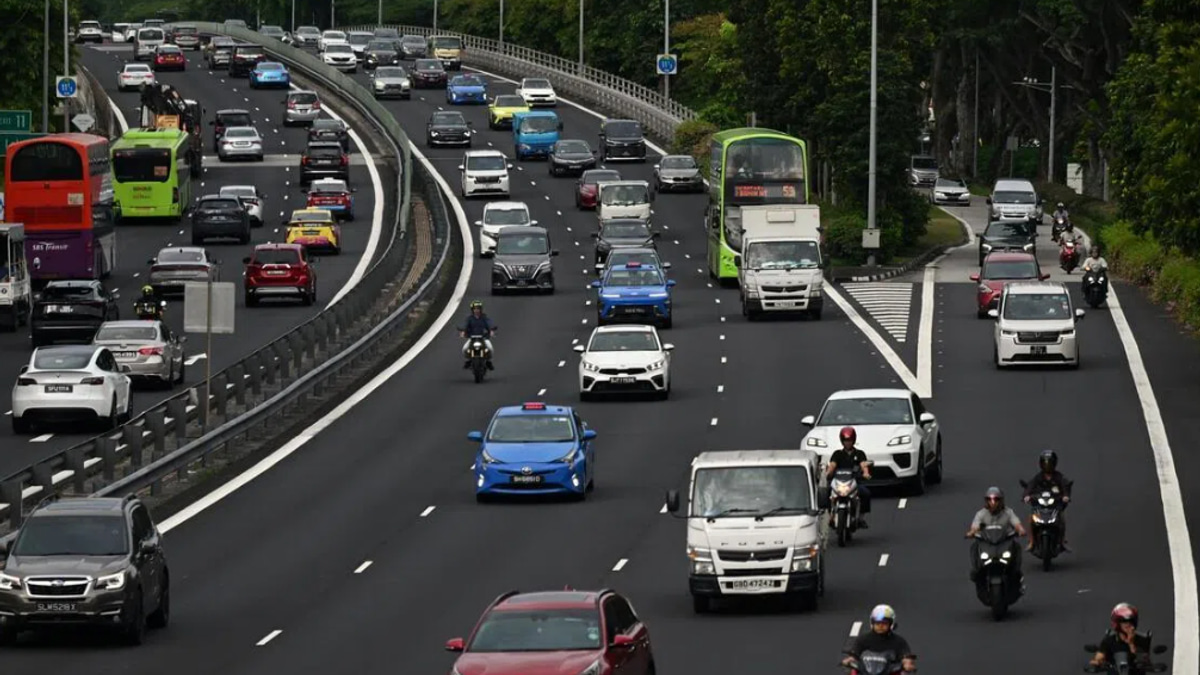Singapore's ride-hailing platforms extend driver surcharges through September amid fuel cost pressures