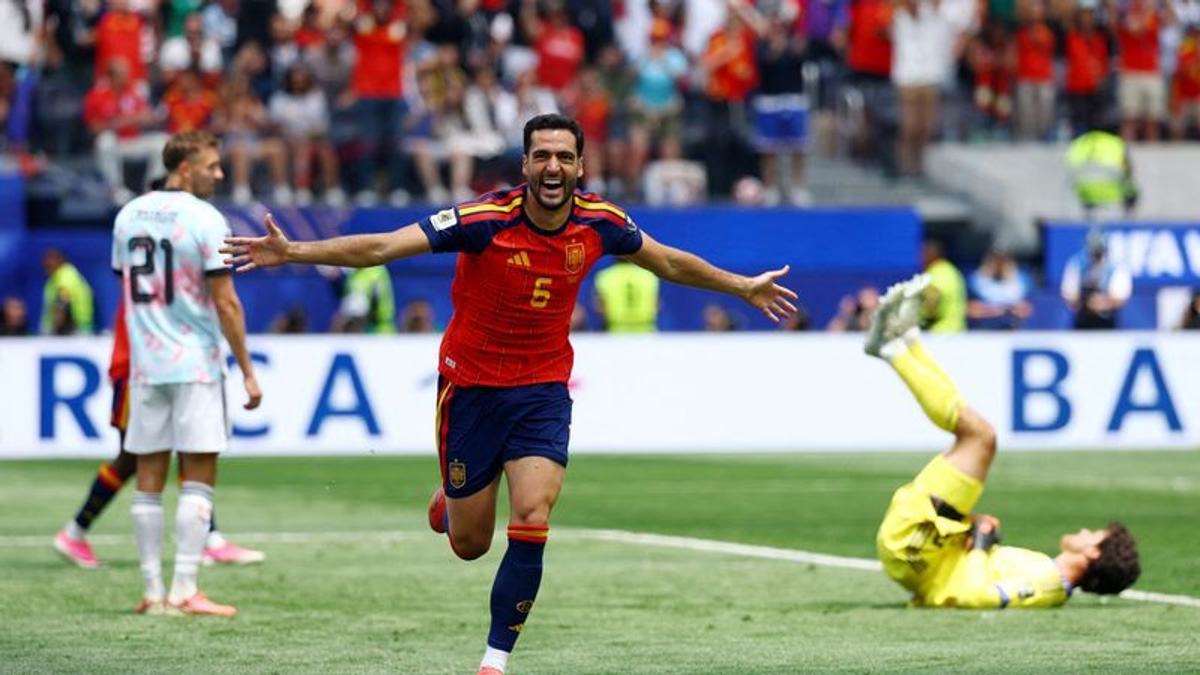 Merino's Late Goal Sends Spain Past Injury-Ravaged Belgium Into World Cup Semis