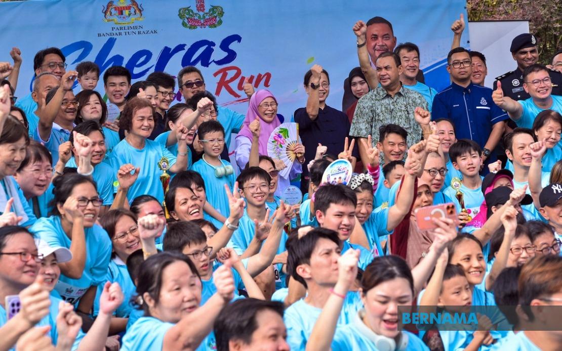 Malaysia's Ageing Population Demands Focus on Health Independence, Says Wan Azizah