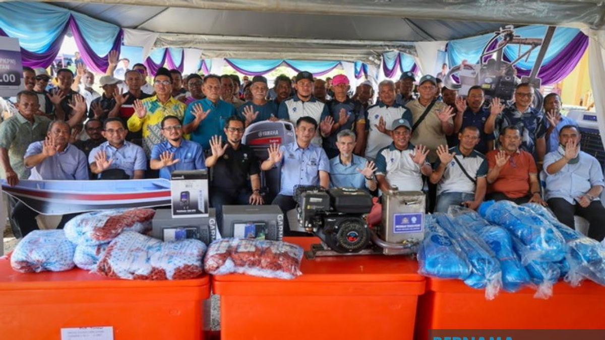 Government Invests RM10 Million in Fishermen Housing Amid Sector Transformation