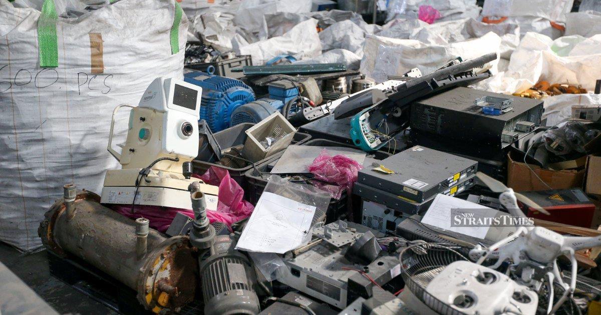 Ten GOF officers arrested in Penang e-waste factory extortion probe
