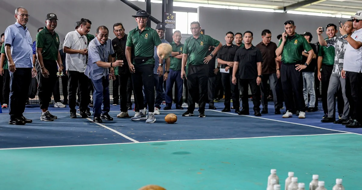 Johor Election: BN's Balance of Seasoned Leaders and New Talent Crucial for Governance, Says Khaled