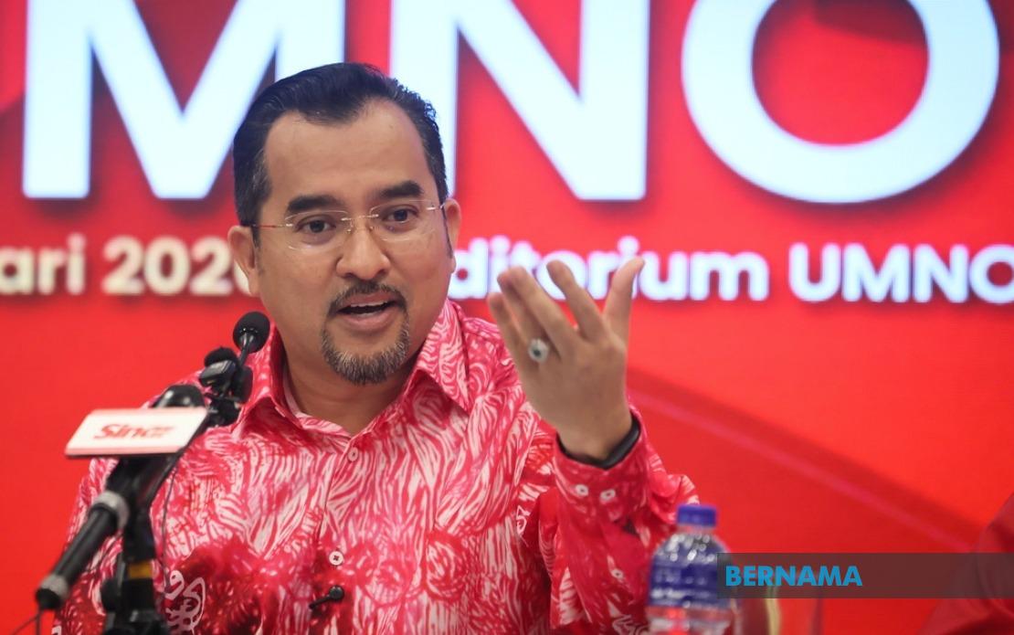UMNO Power Struggle: Puad's Exit Reveals Tension Over Candidate Selection and Palace Influence