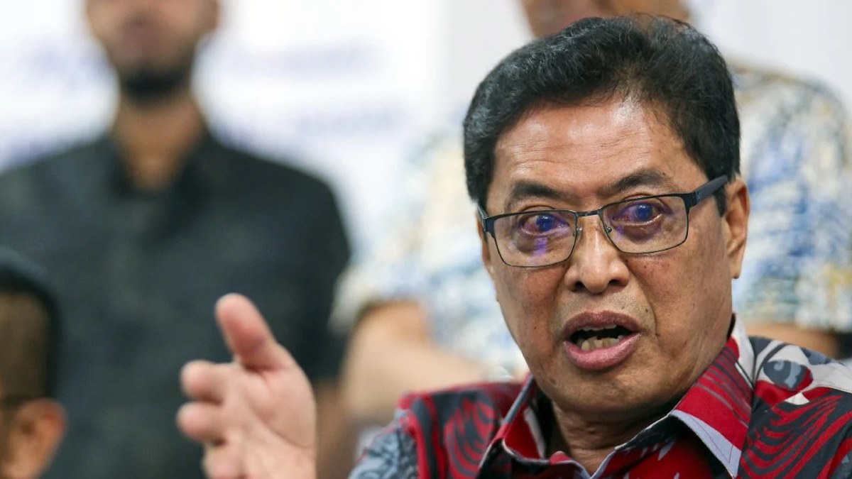 Zaid Ibrahim Challenges Azalina's Stance on Withholding Azam Baki Shareholding Details