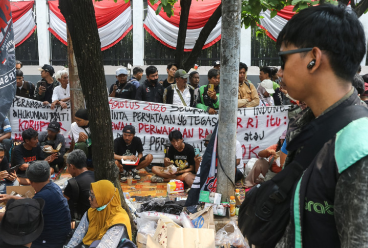 Jakarta swells with anti-corruption protests as lawmakers push asset forfeiture bill