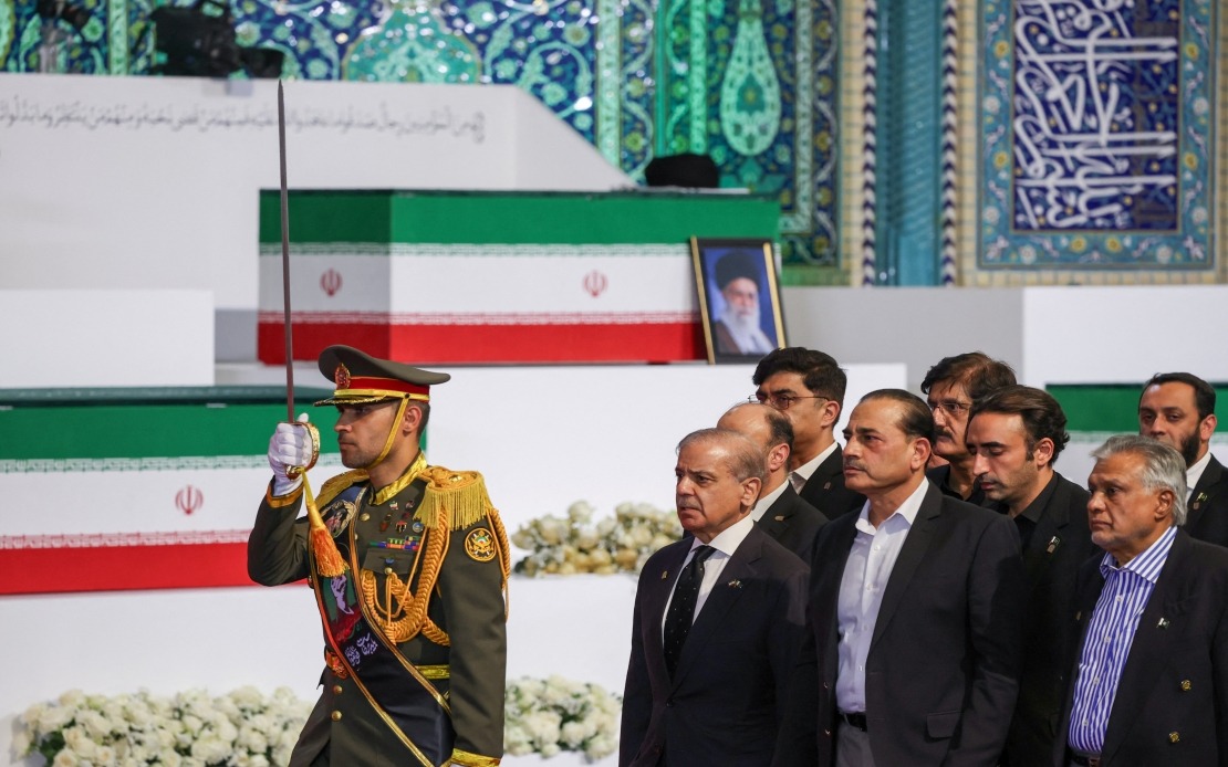 Pakistan's High-Level Delegation Praised for 'Largest' Presence at Khamenei Funeral Ceremony
