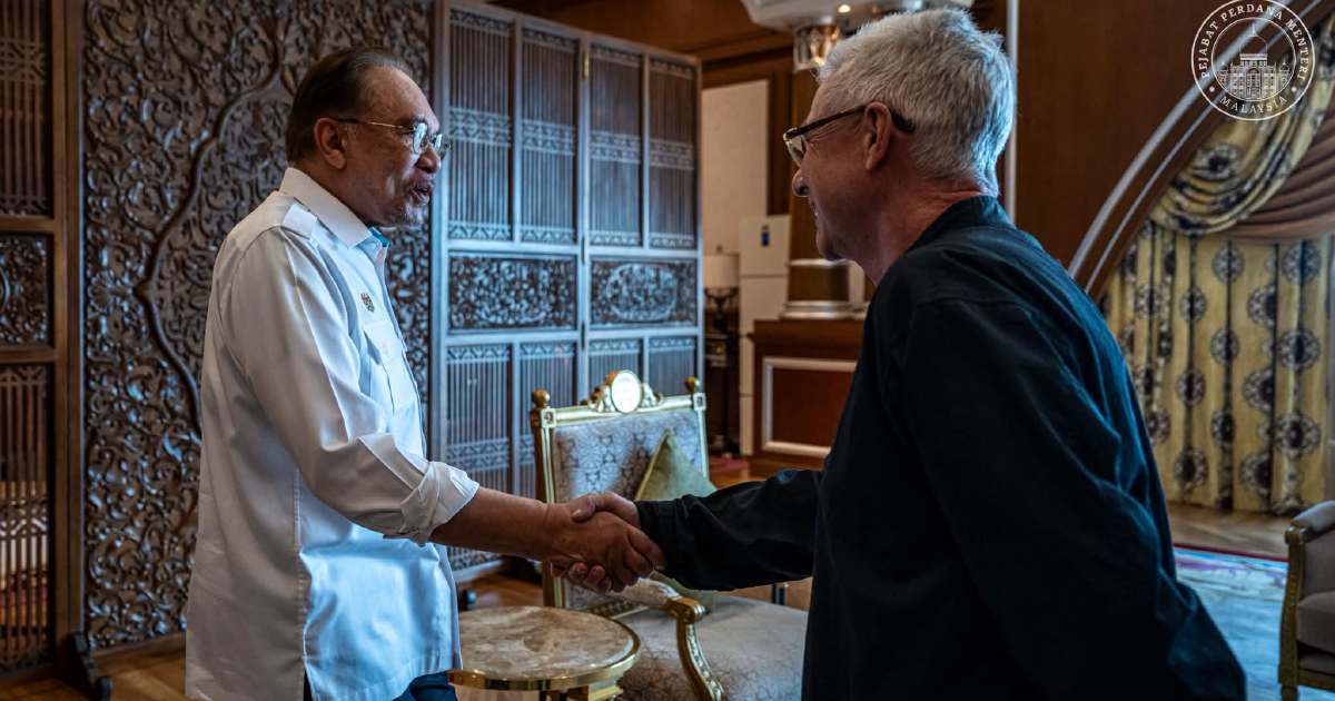 Anwar seeks insights from Singapore F1 organiser as Malaysia prepares October Grand Prix