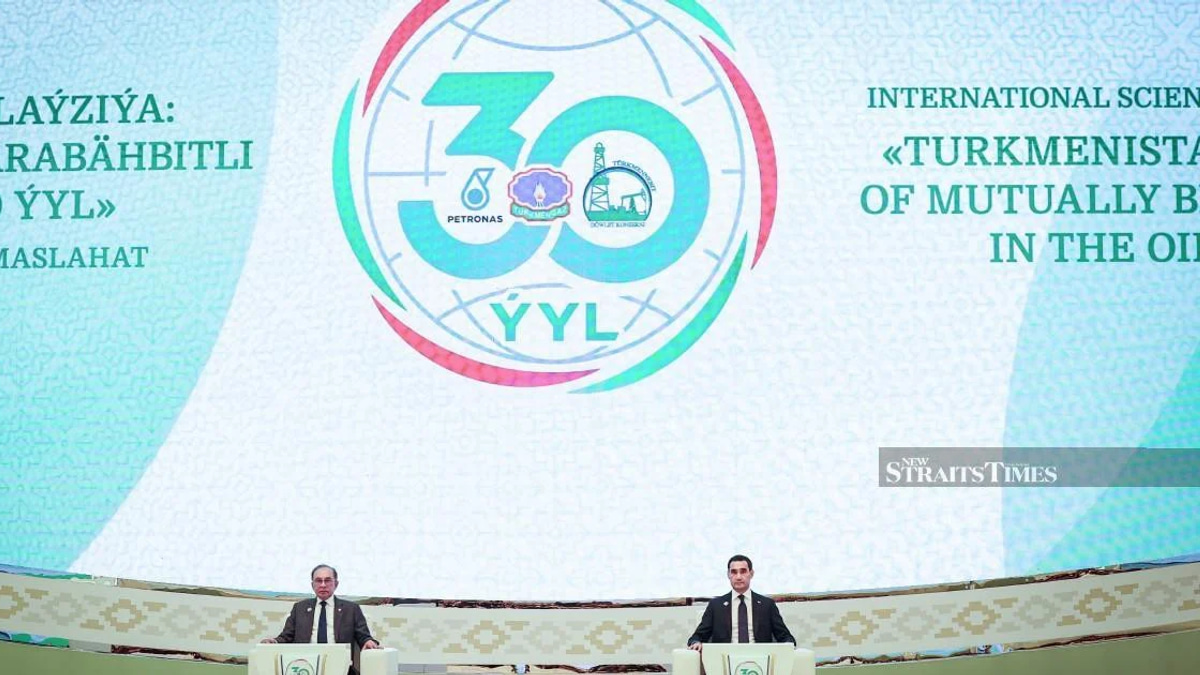 Anwar Secures Strategic Energy Partnerships in Russia and Turkmenistan
