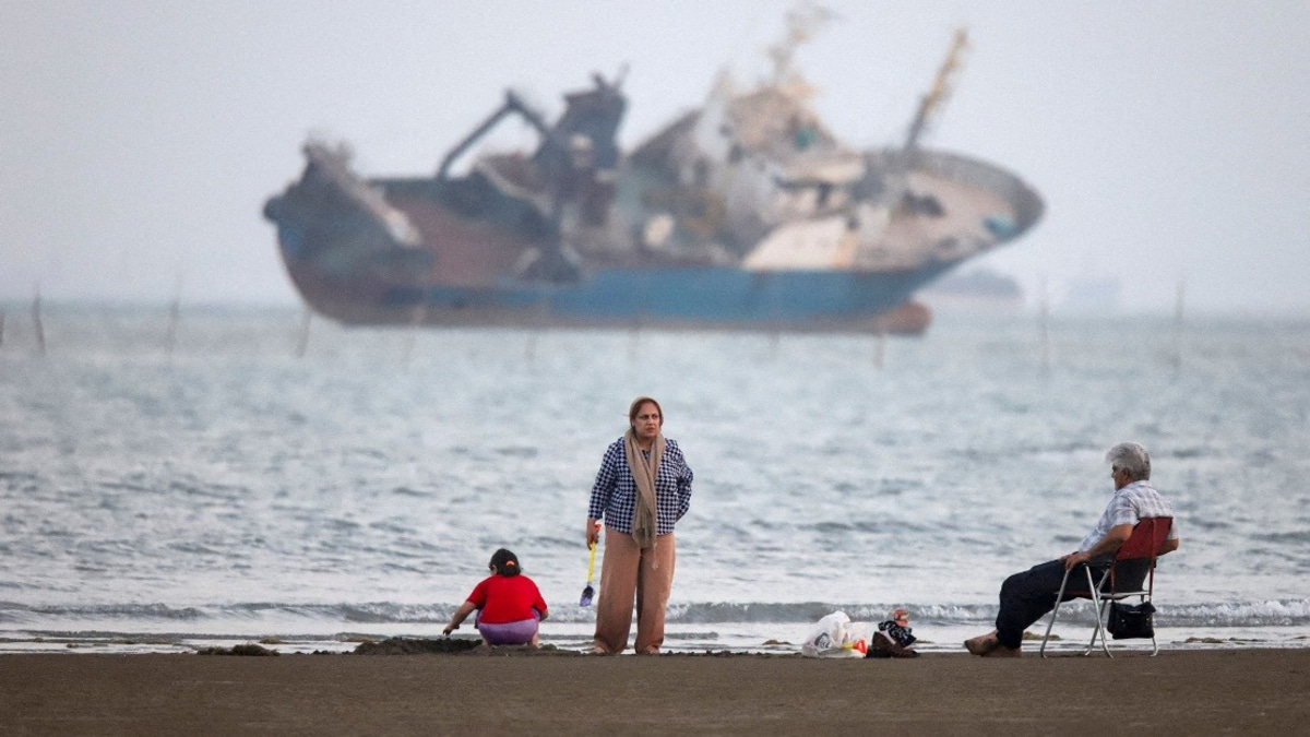 US Advises Citizens to Leave West Asia as Tensions Escalate