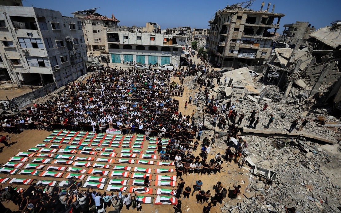 Gaza Ceasefire Talks: Trapped Between Hope and Despair as Families Wait for Answers