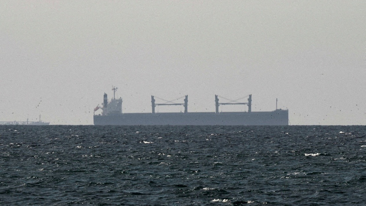 Iran Claims Two Oil Tankers Hit Mines in Strait of Hormuz Amid Rising Tensions