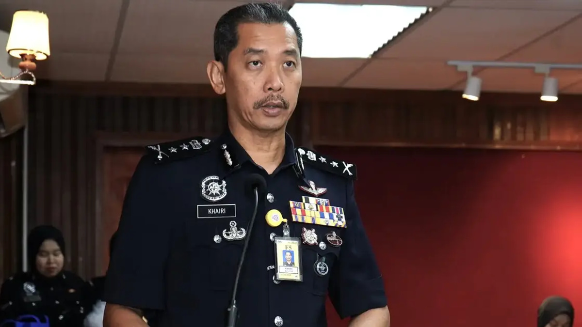 Three arrested en route to Gong Badak event with ketum water bottles