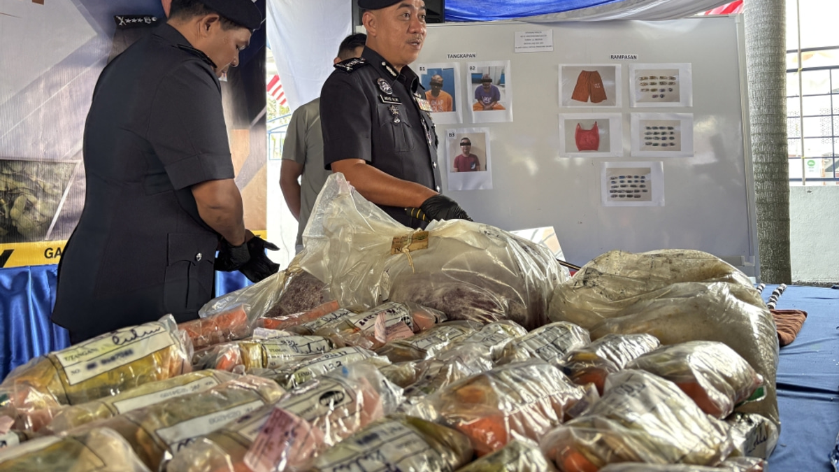 Drugs Worth RM18,534 Found in Lumut Police Cell; Constable Among Three Arrested