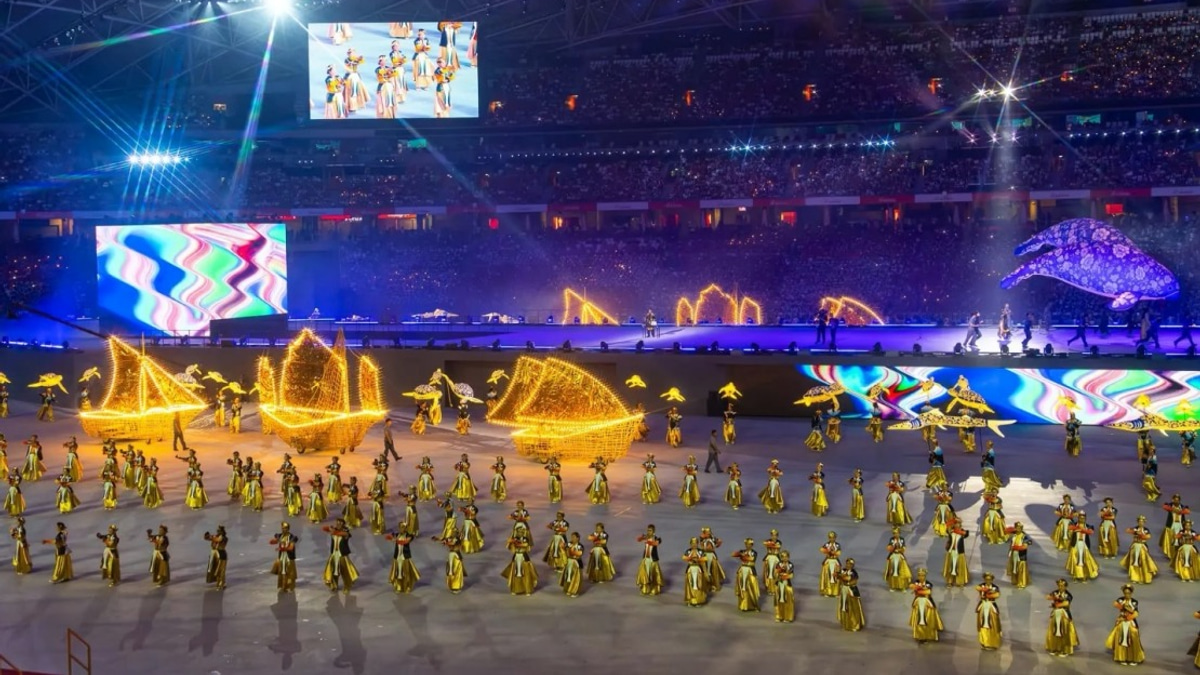 Singapore Celebrates 61st National Day With Parade's Return to National Stadium