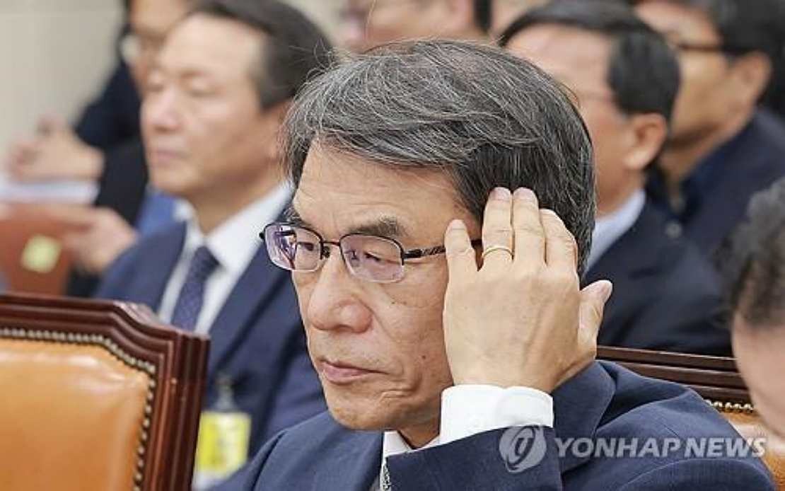 South Korean Investigators Search Election Commission Over Ex-Chief's Alleged Embezzlement