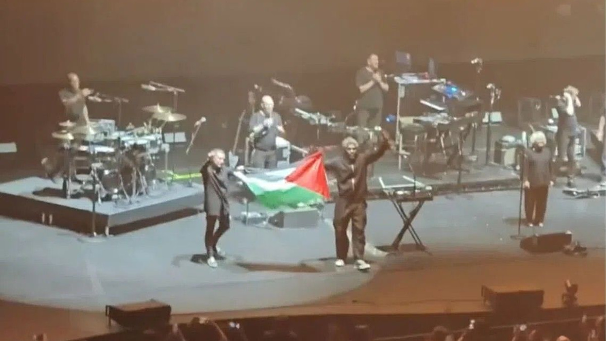 Massive Attack Banned from Singapore Over Palestinian Flag Display During Concert