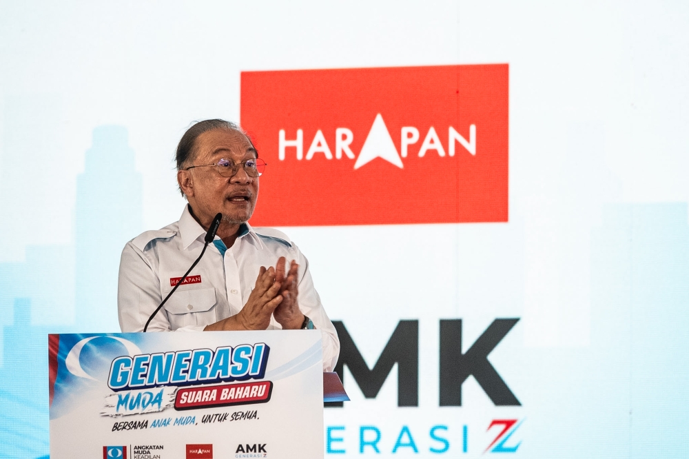 Anwar Links Development Funding to Political Support, Excludes Opposing MPs
