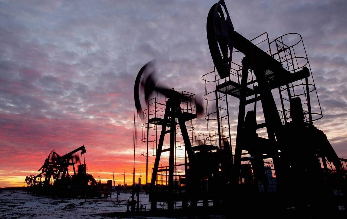 Oil Prices Gain Ground as Middle East Tensions Persist, But Demand Outlook Darkens