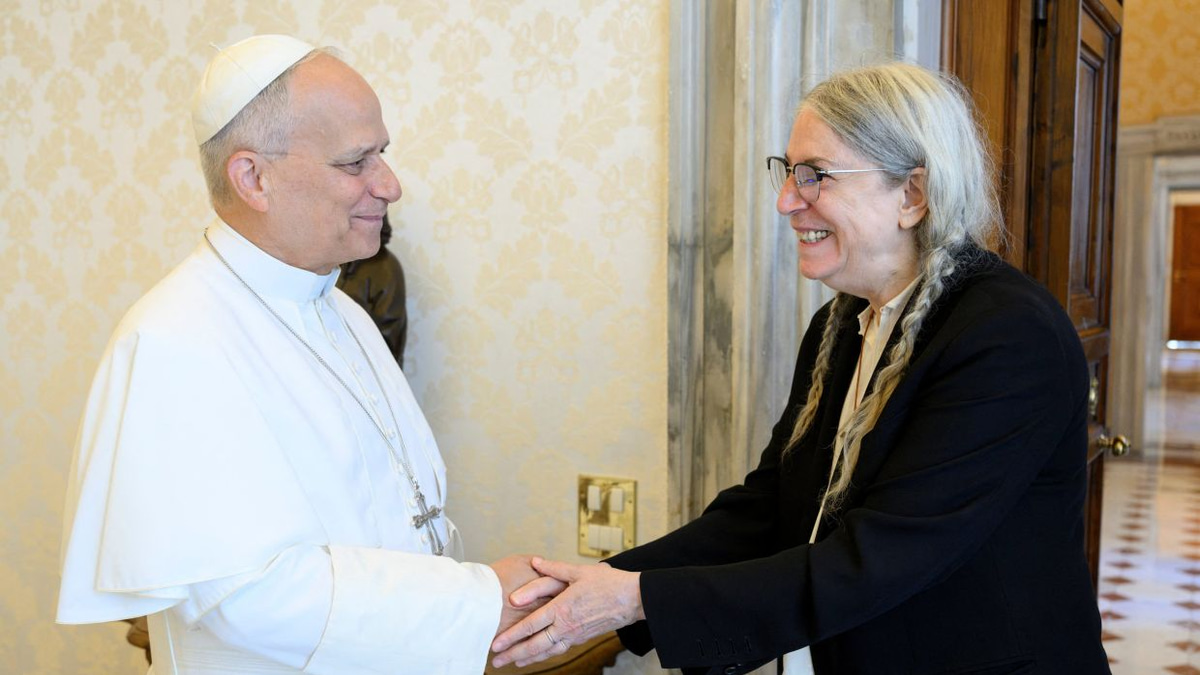 Patti Smith meets Pope Leo XIV at the Vatican, marking another artistic encounter at the Holy See