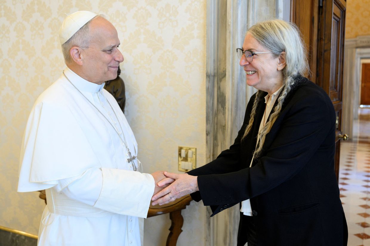 Patti Smith meets Pope Leo XIV at the Vatican, marking another artistic encounter at the Holy See