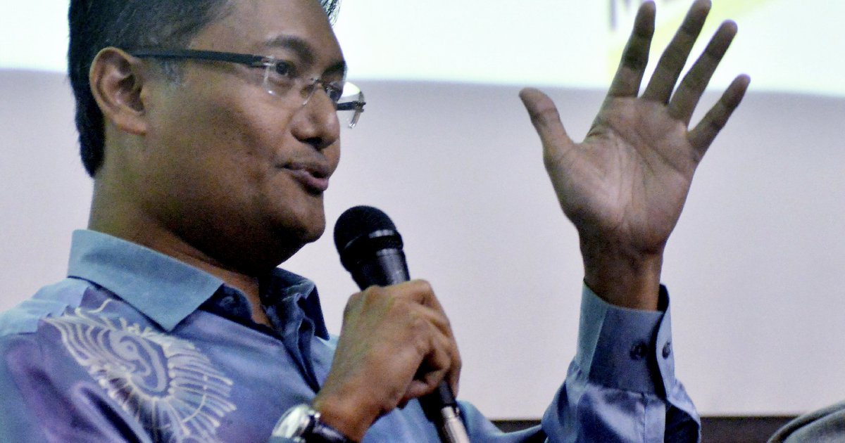 Muhyiddin's Aide Defends Bersatu Against PN Moral Courage Critique
