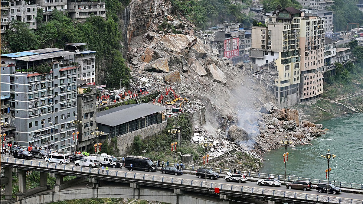 Death Toll Reaches 51 in Chongqing Mountain Collapse as Search Operations Continue
