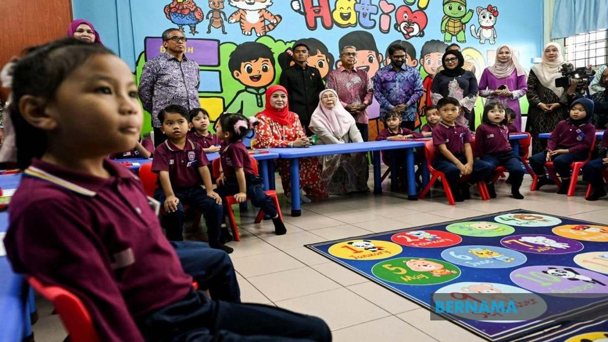 Queen Zarith Sofiah Launches Children's Integrity Module to Shape Young Malaysians