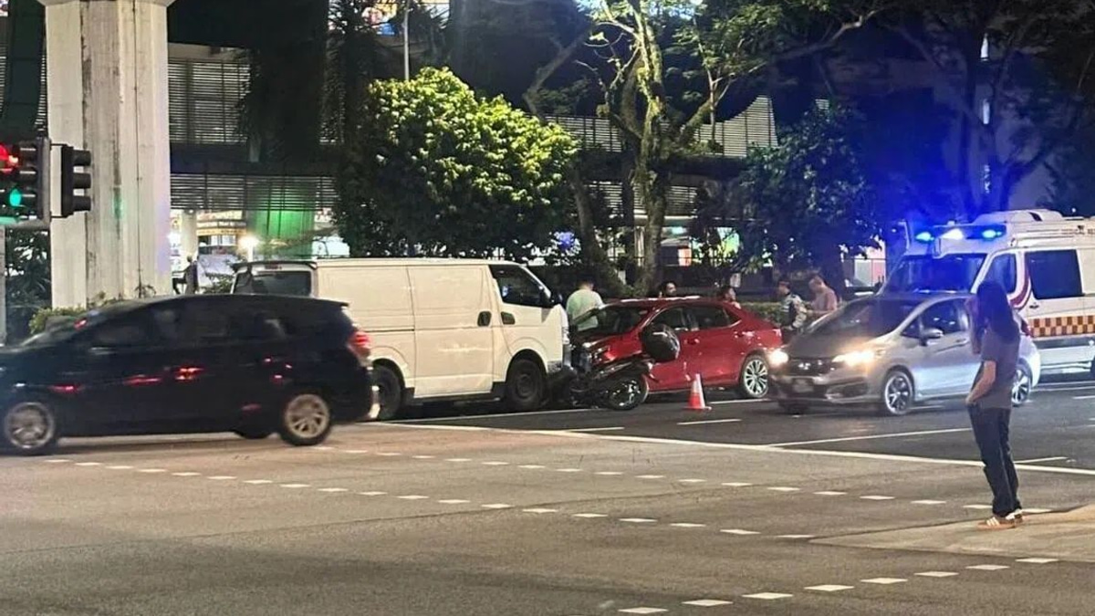 Singapore Van Driver Arrested After Drug-Impaired Collision Injures Two
