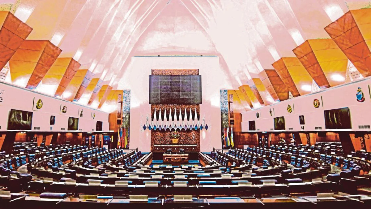 Parliament to Debate Border Zone Growth and Hormuz Tensions Today