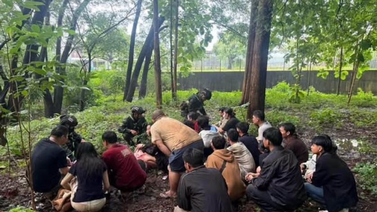 Twenty Myanmar nationals detained in Mae Sot for illegal border crossing