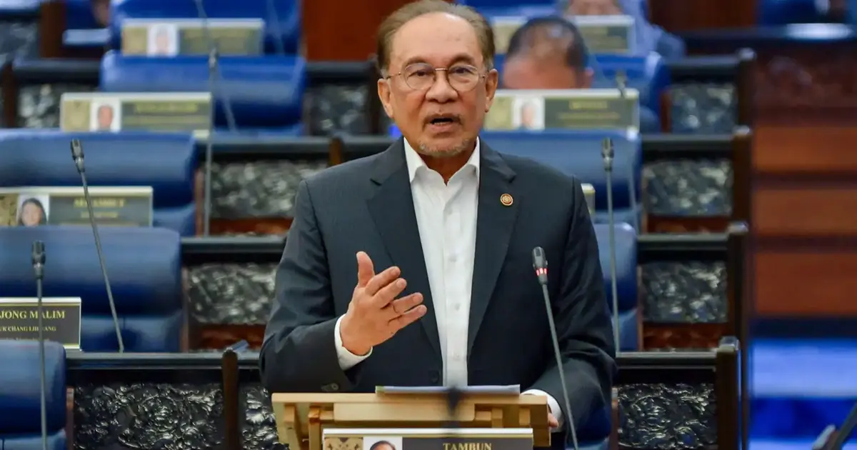 Anwar Rejects Early Election Calls, Urges Public Patience on Government Agenda