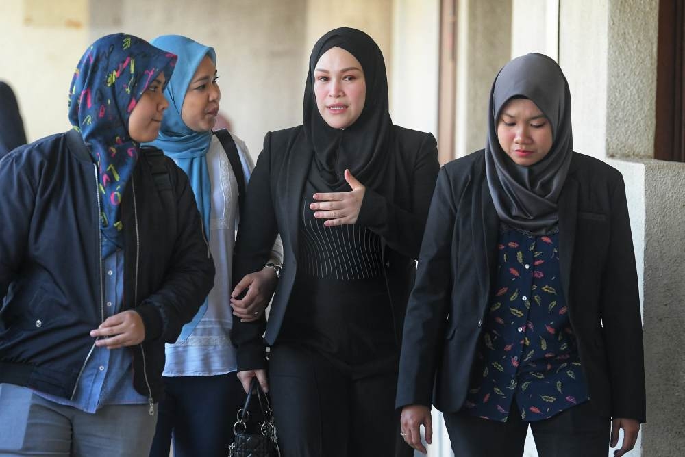 Zizie Izette Appears in Court for Verdict in RM2.8 Million Corruption Case