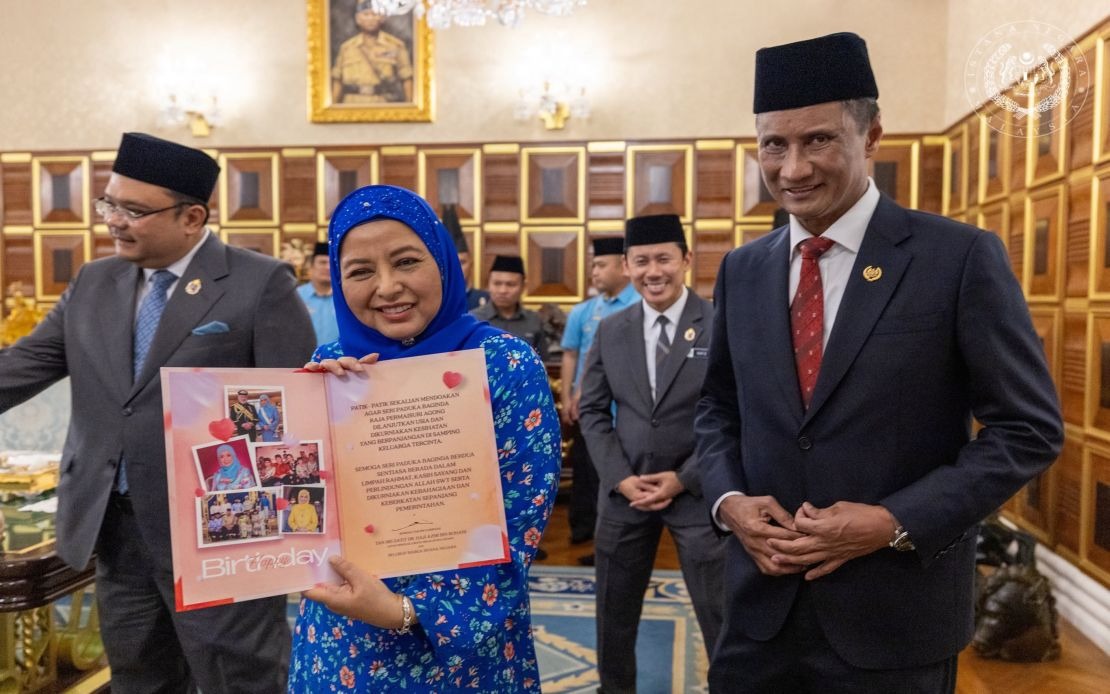 Queen Raja Zarith Sofiah Celebrates Birthday With Royal Household Officials