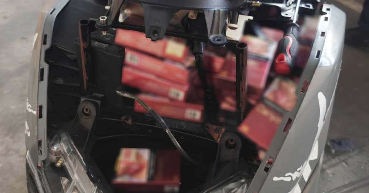 Woman Detained at Tuas Checkpoint for Attempting to Smuggle 400 Cigarette Packets